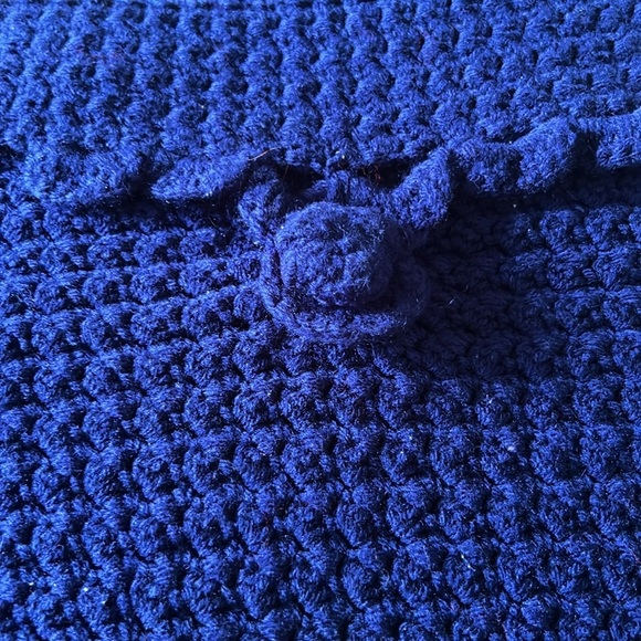 Hand Crafted Patriotic Knit Throw Pillow Cover 18 x 18 Crochet Blue White Stars - Picture 7 of 13